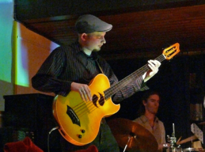 Hugh-Featherstone-20071214-204626-024