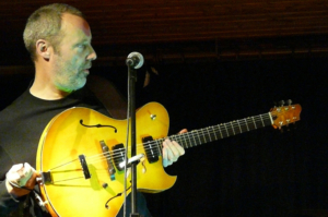 Hugh-Featherstone-20071214-221814-129