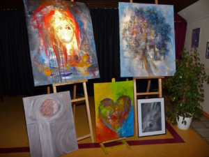 Vernissage der Ausstellung des Kurses „Meditatives Malen“
