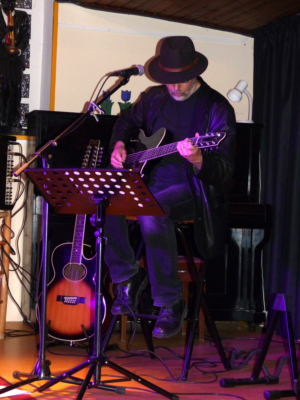 Hugh-Freatherstone-20170505-205848-20