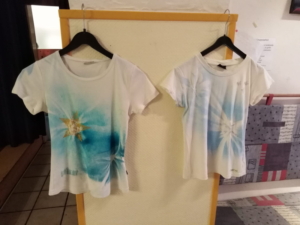 Freies künstlerisches Gestalten mit Tania: Mixed-Media-Shirt