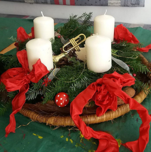Adventskranzbinden mit Anne